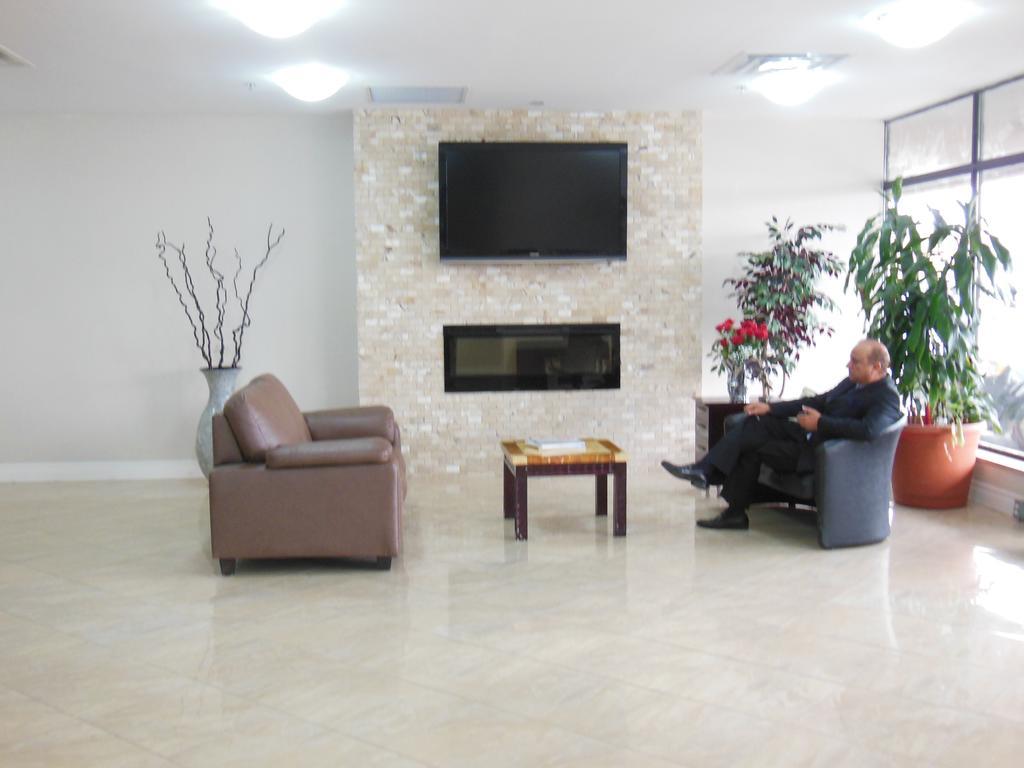 Nu Hotel Toronto Airport Mississauga Exterior photo
